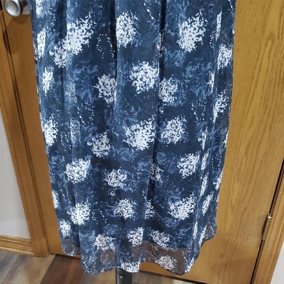 Joie Midnight Blue and Cream Patterned Midi Dress - Picture 4 of 7